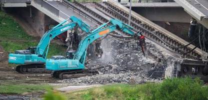 Carolabrücke in Dresden: Reste von Brückenzug C werden gesprengt