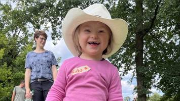 hamburgerin und behindertes kind (2) in restaurant angefeindet