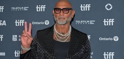verwandelter dave bautista: schwergewicht auf dem rückzug