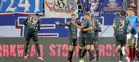 FC Bayern stürmt mit 6:1 in Kiel an die Tabellenspitze