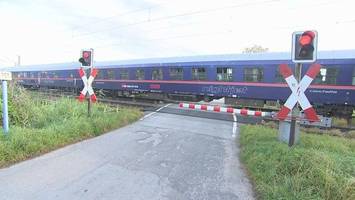 14-Jährige rennt unter Bahnschranke durch – von Zug getötet