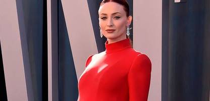 sophie turner: »game of thrones«-star zeigt ihren neuen partner peregrine pearson
