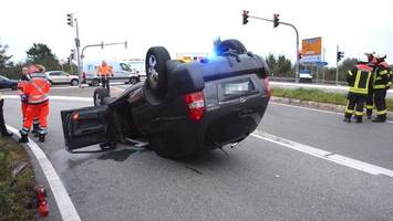 Unfall an A1-Abfahrt Barsbüttel: Hyundai überschlägt sich