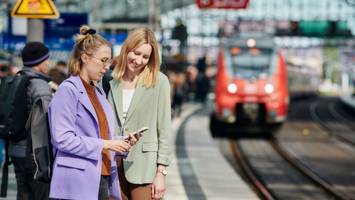 Neue Statistik veröffentlicht - Mehr Menschen fahren Bus oder Bahn - aber nicht überall