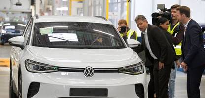 Volkswagen VW fordert neue E-Auto-Prämie vor Autogipfel bei Robert Habeck