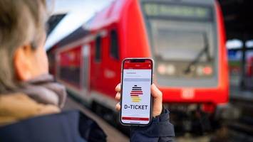 Deutschlandticket wird 9 Euro teurer: Zähneknirschen bei Tjarks