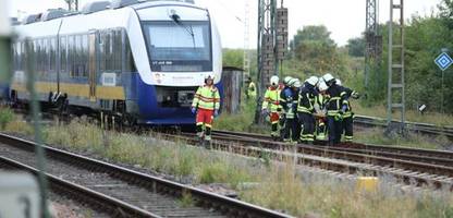 Moers: Regionalbahn schrammt Güterzug – 13 Verletzte