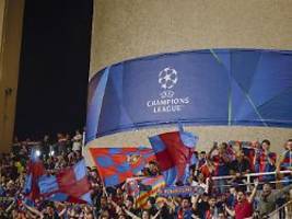 Unwürdig, beschämend: UEFA bestraft Flicks Barcelona wegen Nazi-Banner