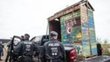 haus der geschichte: bretterhaus aus hambacher forst kommt ins museum
