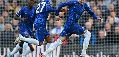 premier league: fc liverpool erobert tabellenspitze, cole palmer trifft viermal, brentford stellt rekord auf