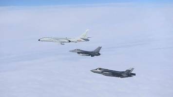 risiko-aktion: pilot filmt provokation eines russischen jets