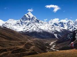 Ein Fluss lässt den Berg wachsen: Warum der Mount Everest immer höher wird