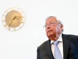 Falschaussage in Cum-Ex-Anklage?: Ex-Banker Olearius zeigt seine Anklägerin an