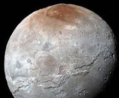 Mit Webb-Teleskop aufgespürt: Bleichmittel auf Plutomond Charon entdeckt