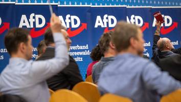 FOCUS-online-Nutzer diskutieren - "Selbstverschuldete Isolation" vs. "unfair": Nutzer über die Ausgrenzung der AfD