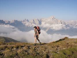 Wandern über die Alpen: Allein durch die Dolomiten