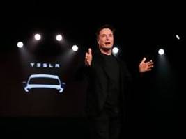 Tesla-Präsentation in Hollywood: Zündet Musk bei seiner Robotaxi-Show mehr als Nebelkerzen?