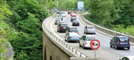 A8 Richtung München von Freitagabend bis Montagfrüh bei Albaufstieg gesperrt