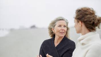 Auch die Enkel sind fröhlicher - Sally hilft ihrer Tochter eine Affäre zu führen und freut sich über Seitensprung