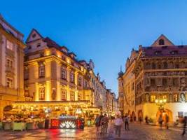 Bier billiger als Wasser: Prag verbietet organisierte nächtliche Kneipen-Touren