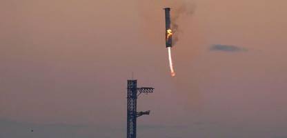 SpaceX: Erstmals gelingt Landung einer Startstufe am Startturm – Elon Musk jubelt