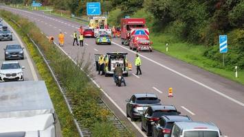 A23: Großeinsatz nach Crash mit Baustellenfahrzeug bei Elmshorn