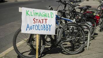 Startbereit ab 2025? So geht es weiter beim Klimageld