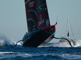 Neuseeland beim America’s Cup: Bei den Kiwis fließt an Deck Champagner
