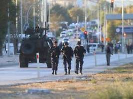 Nach Anschlag auf Rüstungsfabrik: Türkei greift kurdische Stellungen an