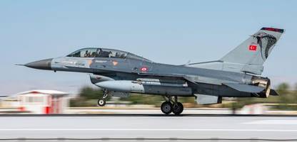 Ankara-Anschlag: Türkei fliegt Angriffe auf PKK-Stellungen in Syrien und im Irak