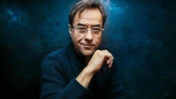 jan josef liefers: „zuhaus käme ich damit nicht mal zum klo“