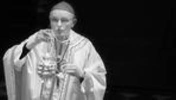 kirchen: früherer limburger bischof kamphaus ist tot