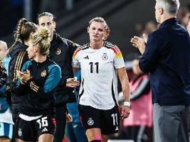 Standing Ovation, Tränen, Pleite: Abschied von Alex Popp geht für DFB-Frauen in die Hose