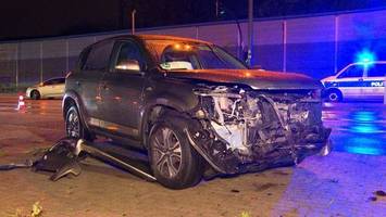 Bei Rot über die Ampel: Drei Verletzte nach Unfall