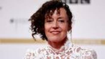 für verdienste um sprache: schauspielerin maria schrader erhält zuckmayer-medaille