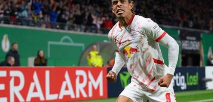 DFB-Pokal: RB Leipzig schlägt FC St. Pauli, Schalke 04 unterliegt FC Augsburg