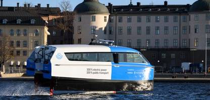 Stockholm: Elektro-Fähre mit Hydrofoil von Candela startet Linienbetrieb