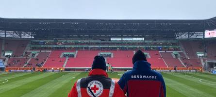 wenn die bergwacht im fca-stadion anrückt