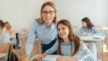 Rollen im Klassenraum - Könige besser als Diener: Warum Schüler nicht jede Lehrkraft respektieren