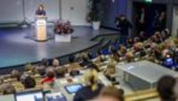 gastprofessorin mit 92 jahren: charlotte knobloch hält vorlesung über jüdisches leben