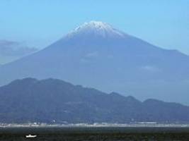 Historisch spät im Jahr: Endlich erster Schnee auf dem japanischen Berg Fuji