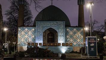 blaue moschee: lichtmasten mit kameras verunsichern nachbarn