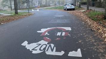 streit um verkehr und mauerfall an der stadtgrenze