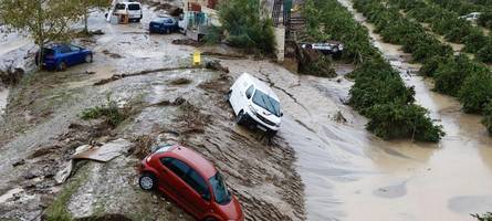 Neue Unwetter in Spanien: Entwarnung auf Mallorca - Überschwemmungen in Malaga