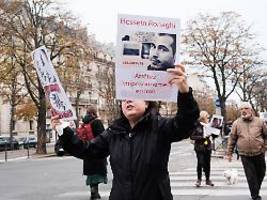 ich akzeptiere kein schweigen: iranischer aktivist näht sich aus protest die lippen zu