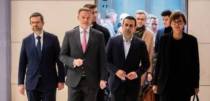 FDP-Chef Christian Lindner unter Druck: Noch steht die FDP-Wagenburg