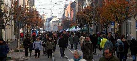 „Froh, dass es vorbei ist“: Oberhausen feiert das Ende der Baustelle in der Ulmer Straße