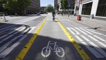 adfc fordert protected bikes lanes auf hamburgs hauptstraßen