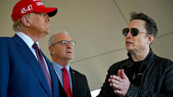 „ich habe in mar-a-lago erfahren ...“: elon musk und jeff bezos zoffen sich im netz