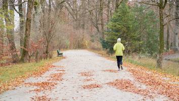 Gelenkschonender Trendsport - Länger fit und gesund: Physiotherapeutin sagt, warum Slow Jogging fast jedem gut tut